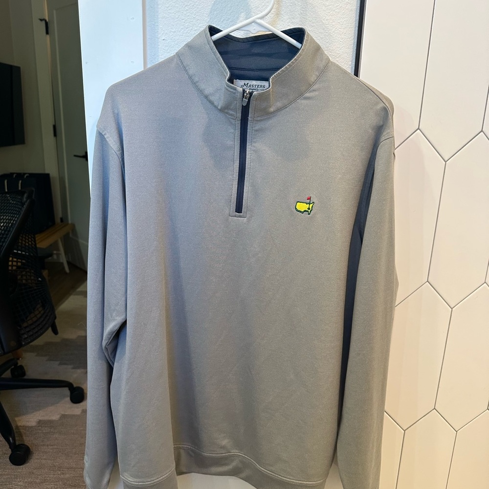Peter Miller “The Masters” pullover. Size large.